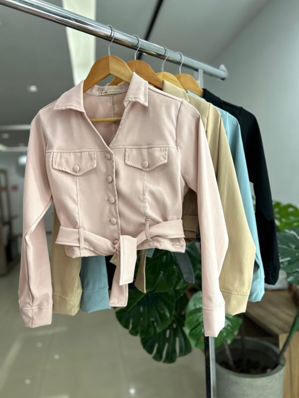 Blusa Manga longa com Botões e Amarração na Frente - Imagem 3