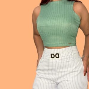 short corte retos bolso faca com 
aplicação no cós no tecido alfaiataria